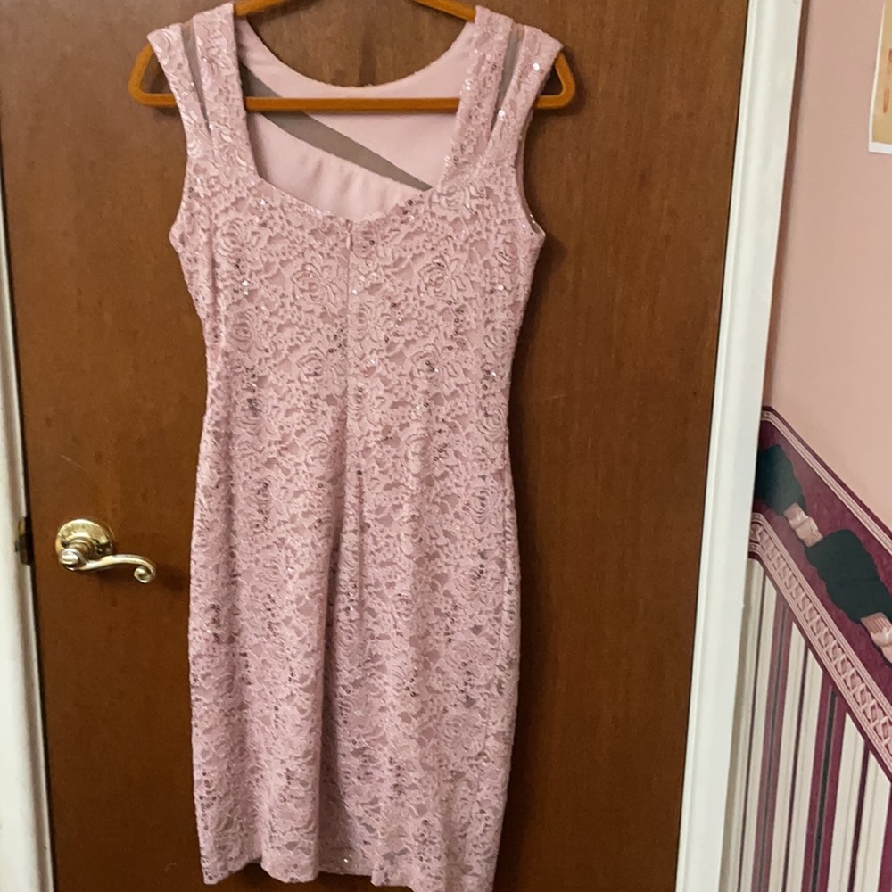Dress - Picture 3 of 4